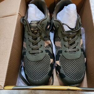 NWOT Fashion Camouflage Sneakers for Women Size 10